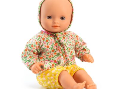 Játékbaba - Flóra, barna szemű, 32 cm - Flora brown eyes